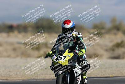 media/Dec-07-2025-CVMA (Sun) [[3e7d2de5dc]]/Race 5-Formula UL-CVMA Hooligans-American Thunder/